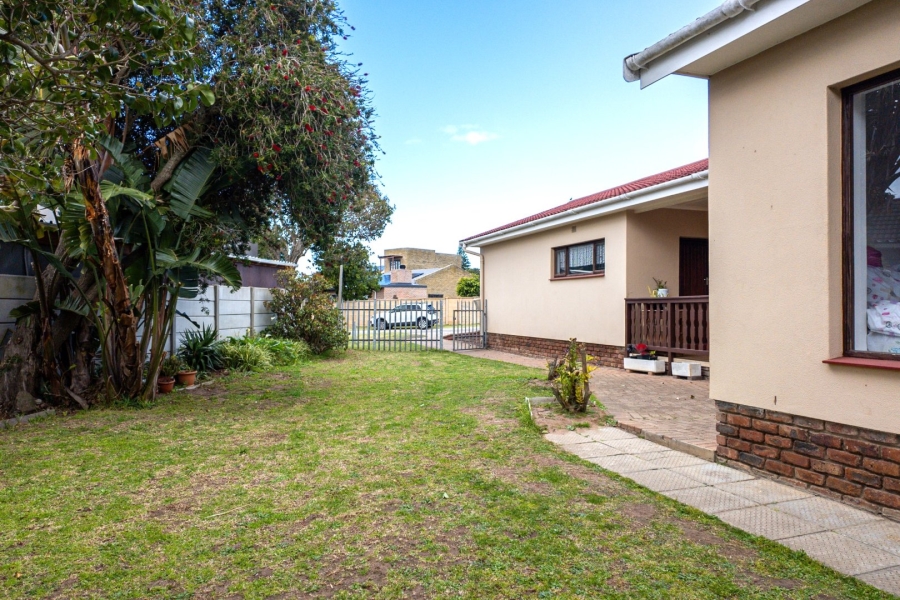 3 Bedroom Property for Sale in Heiderand Western Cape